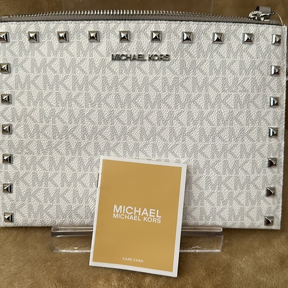 Micheal kors wristlet with studs 10x7 new - Picture 3 of 7